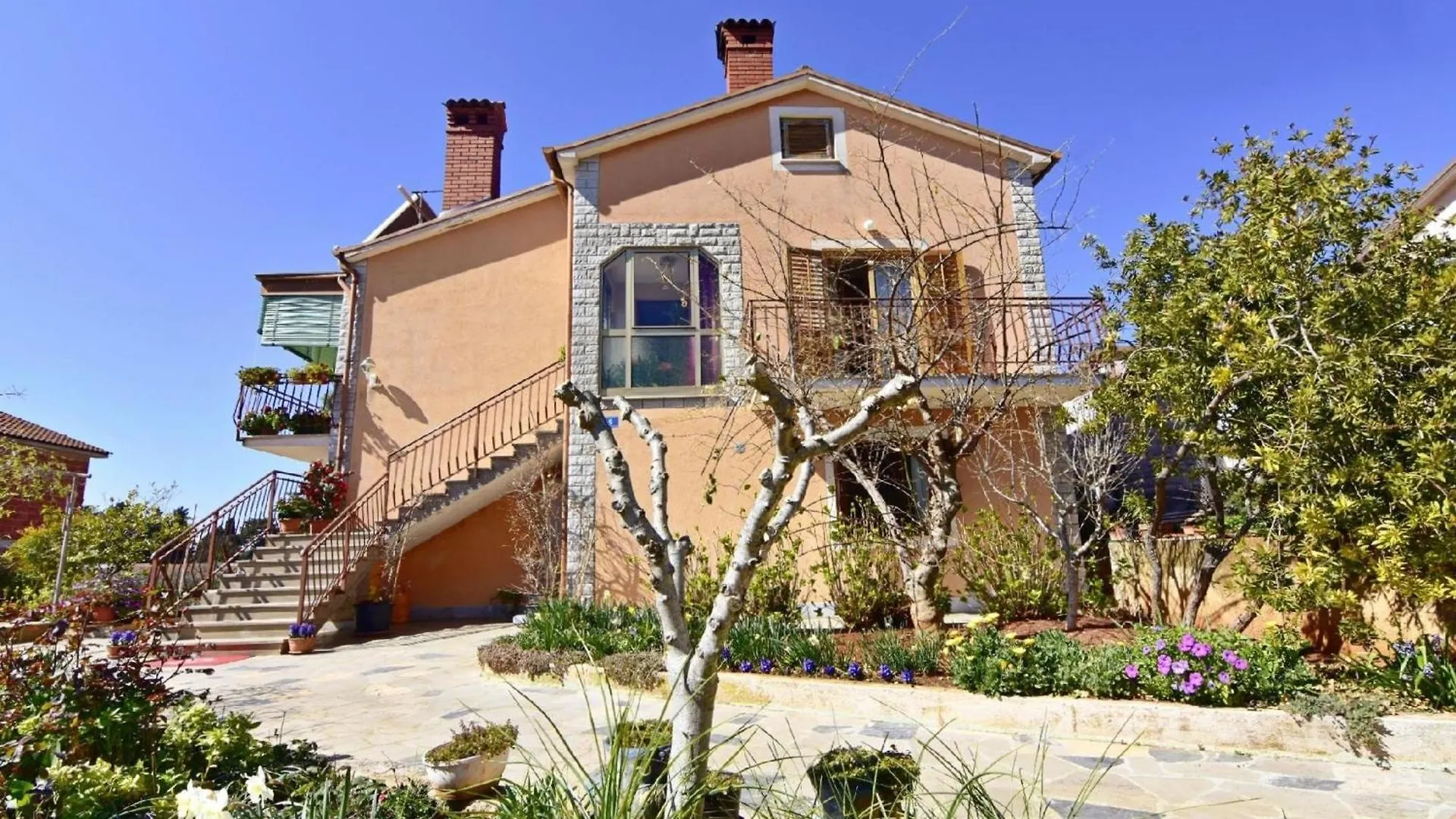 Apartment Mit Zwei Schlafzimmern In Strandnaehe Bašanija 0*,