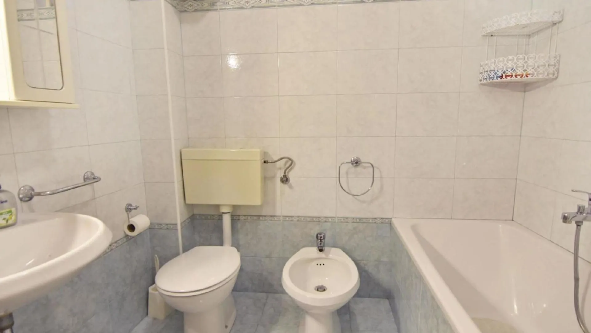 Apartment Mit Zwei Schlafzimmern In Strandnaehe Bašanija